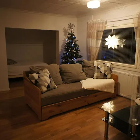 Cozy 2nd Floor With Beautiful River View Daire